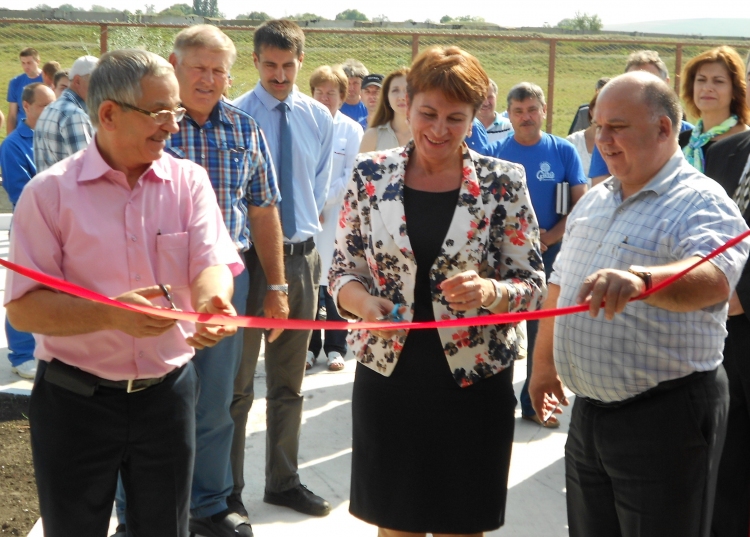 Valentina Țapiș a participat la inaugurarea sistemului de epurare din s. Gura Căinarului